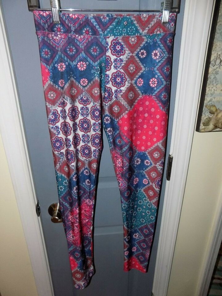 American Eagle Leggings Red Paisley Floral  High Rise Size S Women&#39;s EUC - $24.84
