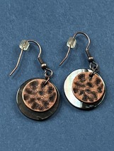 Black Mother of Pearl Disk w Hammered Coppertone Layered Disk Dangle Earrings - £9.02 GBP