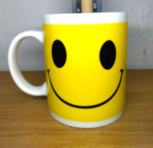 Smiley Faced Happy Emoji Coffee Tea Mug 8 Oz Size Unbranded - £8.67 GBP