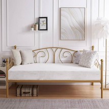 Twin size French Country Style Gold Metal Daybed Frame - $4,339.35 MXN