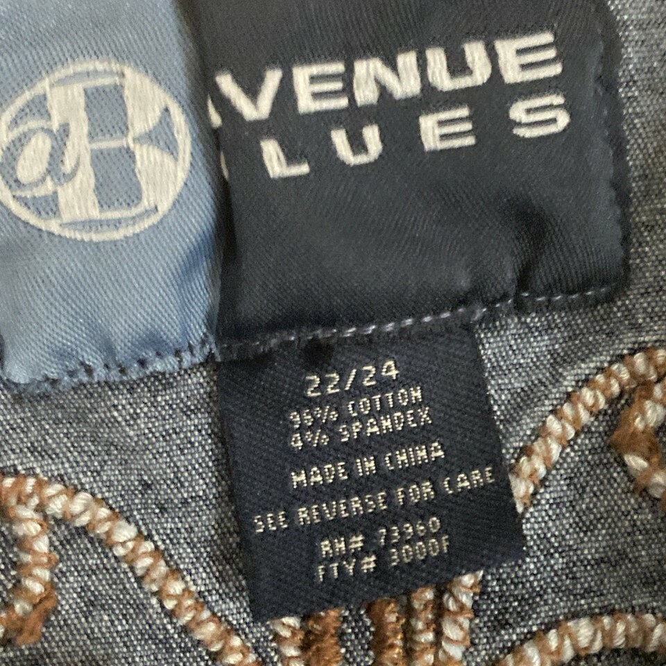 Avenue Blues ~  Embroidered ~ Blue Denim Jacket ~ Women’s Plus Size 22/24 Item image 6