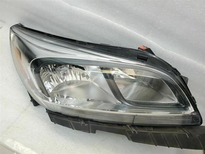 Passenger Headlight Halogen Non-Projector Fit 13-15 Malibu LS 2016 Limited 22055 - $227.69