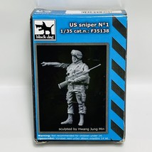 Black Dog 1/35 Modern US Sniper No 1 with Rifle Fully Geared Resin Model F35138 - £11.82 GBP