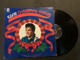 Elvis Presley Elvis&#39; Christmas album 1970 RCA records CAS-2428 Pickwick Vinyl - £5.50 GBP