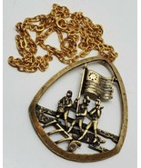 Vtg 1776 Bicentennial American Flag Colonial Soldier Pendant Necklace Je... - $330.90 MXN