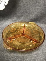 Vintage Indiana Glass Amber Daisy Divided Footed Relish Dish 7” Diameter - £8.70 GBP