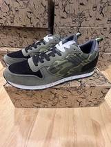 Size 12  Karl Lagerfeld Men&#39;s Suede Camo Upper &amp; Speckled Runner Sneaker... - $1,524.58 MXN