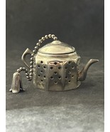 Vintage Silver Plated Teapot made in England - $433.35 MXN