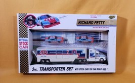 Richard Petty 1/64 Scale NASCAR Die Cast Metal &amp; Plastic 3PC Transporter Set NIB - £11.16 GBP