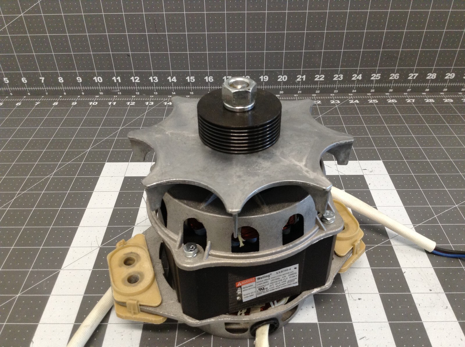 Frigidaire Insignia Washer Motor P# 5304511356 11002012000022 YXB300-4 Item image 2