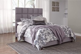 Signature Design By Ashley Dolante Modern Upholstered Square Tufted, Gray - £281.36 GBP