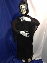 2007 Gemmy Life Size Halloween Skeleton Prop Decoration 70 inch Lights and Sound - £130.79 GBP