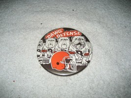 Vintage 1988 NFL Cleveland Browns Football Dawg Dog Defense Button Pin - £13.41 GBP