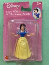 Disney Princess Snow White and the Seven Dwarfs Action Figure 2001 Sealed - $14.73