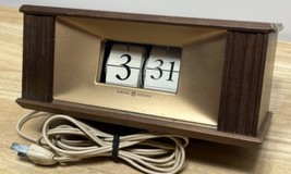 Vintage 1950s General Electric Model 8113 Real Wood Flip Clock - WORKING NICE - £55.67 GBP