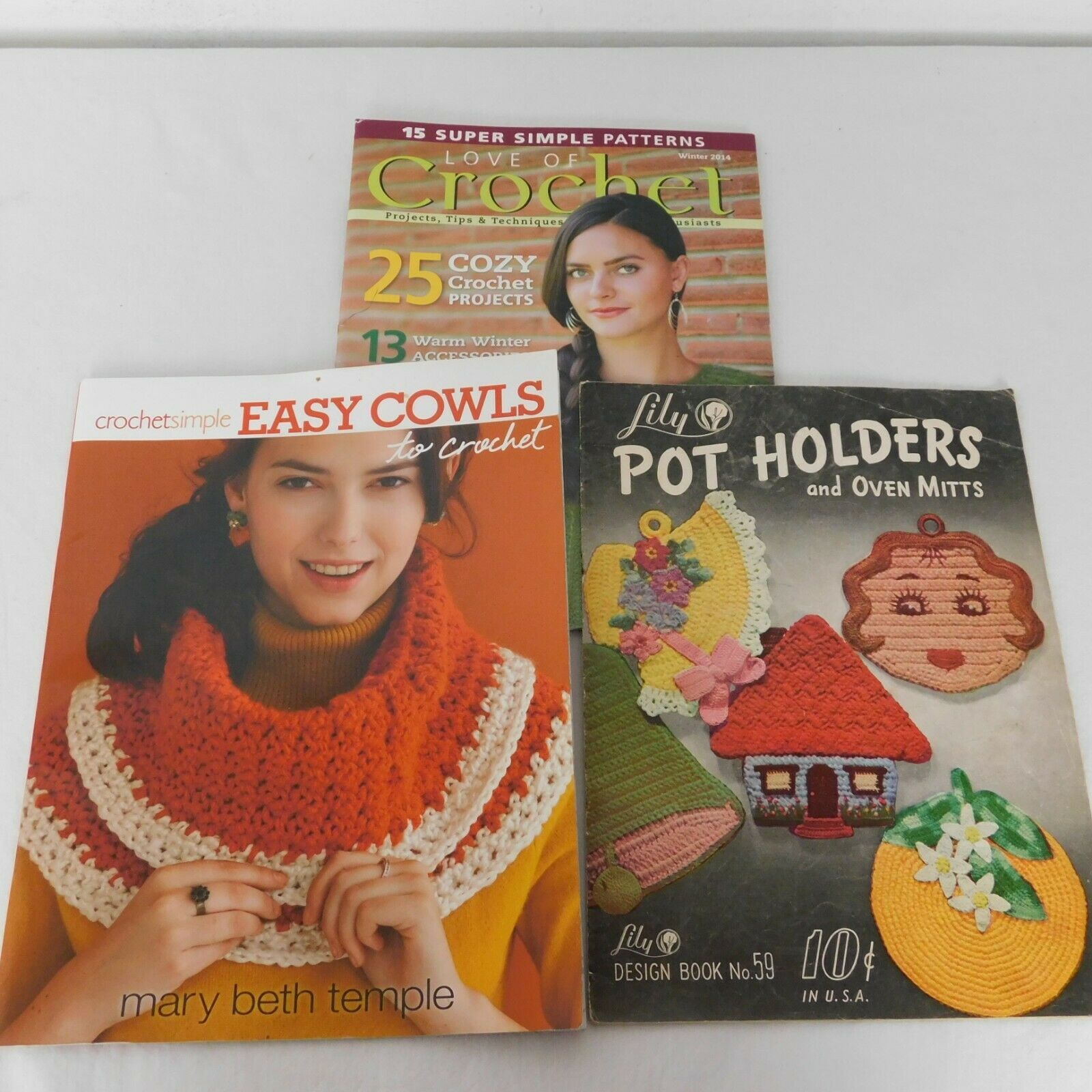 Lot of 3 Crochet Book/Magazine Pot Holders Cowls Lily Love of Crochet Simple - $9.75