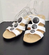 Sbicca White Silver Medallion Geri Strappy Stacked Heel Sandals Womens 1... - £18.75 GBP
