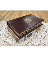 KJV Women&#39;s bible | Large Print | Thumb indexed | floral cover | red letter - $696.70 MXN