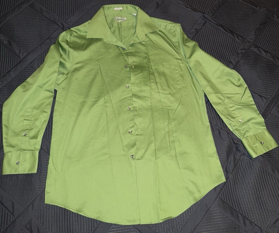 Van Heusen Lux Sateen Green Dress Shirt 16 32/33 Fitted Men's Button Lon... - $13.96 Van Heusen Lux Sateen Green Dress Shirt 16 32/33 Fitted Men's Button Lon... - $13.96