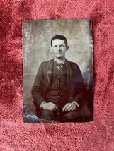 Antique Tintype Photo 1800s Handsome Man In Suit ((PH67) - $9.89