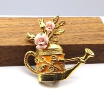 1928 Floral Watering Can Brooch, Vintage Romantic Pin with Bisque Roses on Gold - £25.11 GBP