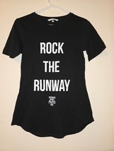 Victoria&#39;s Secret Pullover T-Shirt Womens XS Black Graphic Rock The Runw... - £14.99 GBP