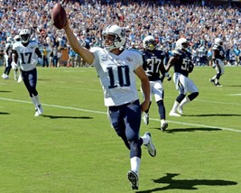 Jake Locker 8X10 Photo Tennessee Titans Picture Nfl Football - £3.89 GBP