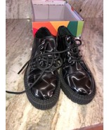 Katy Perry Wilma Graphic Patten Grey size 7 M lace up - $1,413.62 MXN