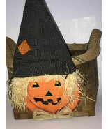 Halloween Wicker Basket Brown With A Pumpkin Décor Candy - $25.80 CAD