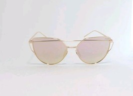 Women&#39;s Fashion Cat Eye Gold/ Pink Gradient Sunglasses - $162.08 MXN