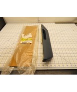 GM 15546487 Arm Rest Pad Drivers LH Blue General Motors - $901.16 MXN