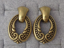 Brighton Gold Tone Doorknocker Earrings Pierced Post Scroll Work Dangle ... - £15.92 GBP