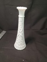 Vintage Anchor Hocking Milk Glass Bud Vase Stars and Bars 9 inches Tall USA - £7.94 GBP