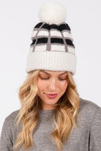  Cozy Color Blocked Pom Pom Beanie - €22,95 EUR