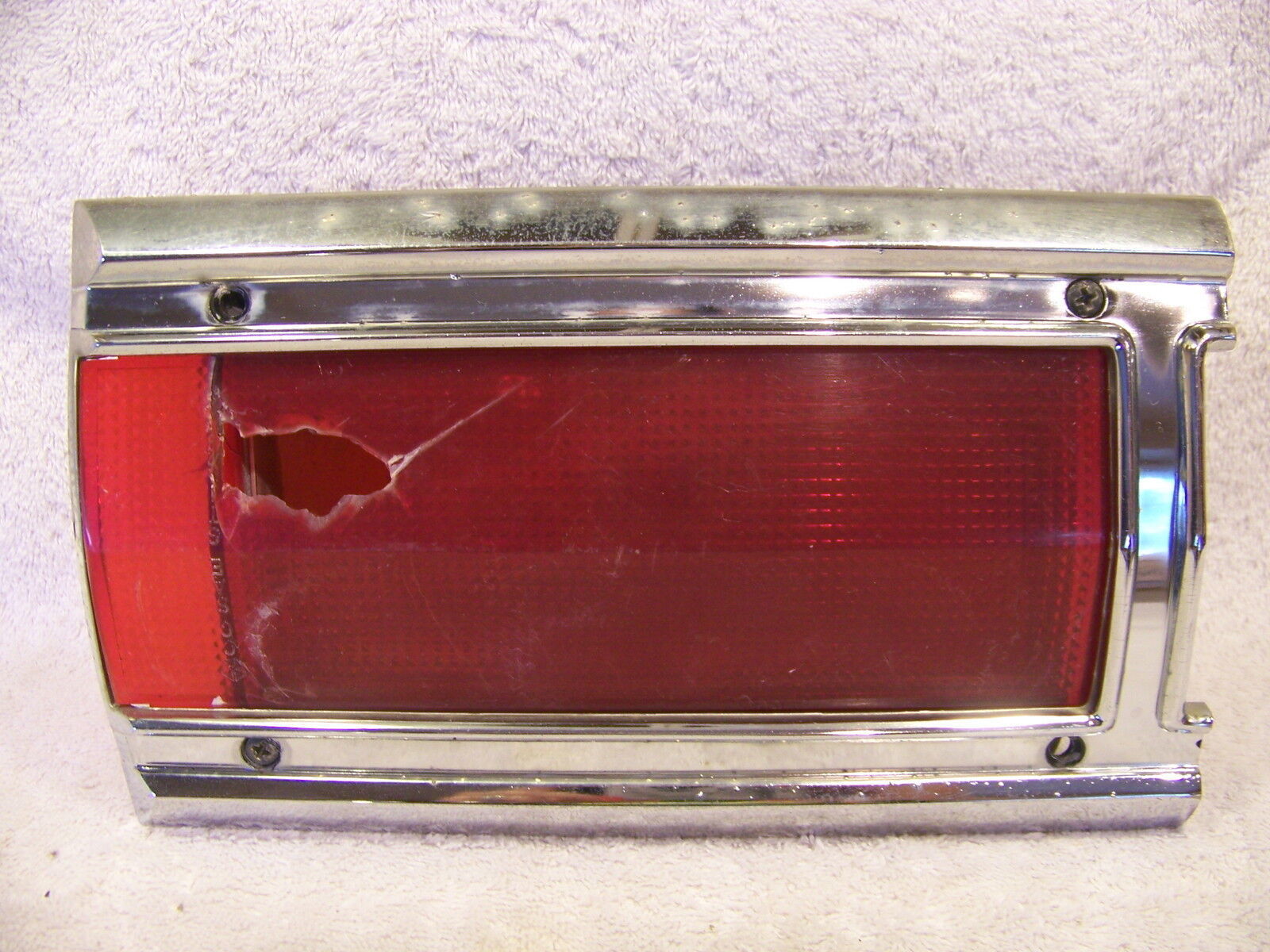 1971 PLYMOUTH CUSTOM SUBURBAN PS INNER TAILLIGHT LENS &amp; HOUSING STATION ... - $44.98