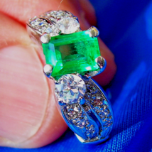 Earth mined Emerald Diamond Deco Engagement Ring Rare Vintage Platinum Statement - €6.372,25 EUR