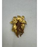 Floral Brooch with Mesh Fringe Tassel Gold Toned - £20.79 GBP