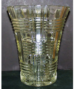 Vintage Glass Vase 6-3/4&quot; tall Flared Top - £19.32 GBP