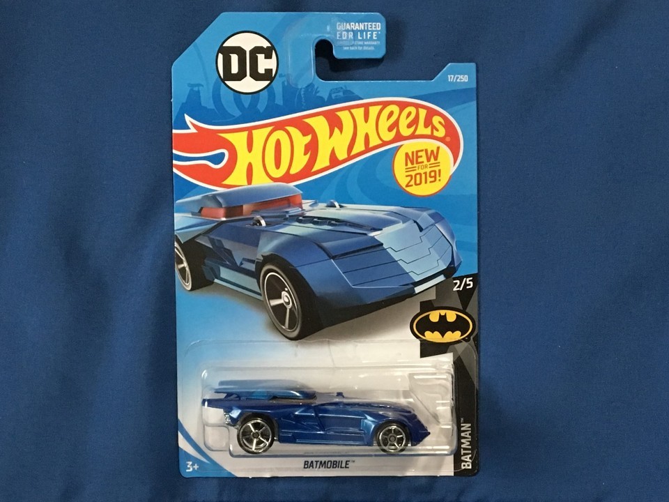 Hot Wheels Batmobile New for 2019 *NEW* b1 - $9.99
