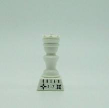 1995 The Right Moves Replacement White Queen Chess Game Piece Part 4550 - $2.51