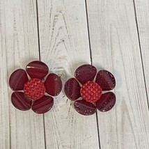 Vintage Unbranded Round Red Enamel Flower Clip On Earrings 1&quot; - $8.59