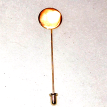 Very lovely vintage gold stick pin - $294.05 MXN
