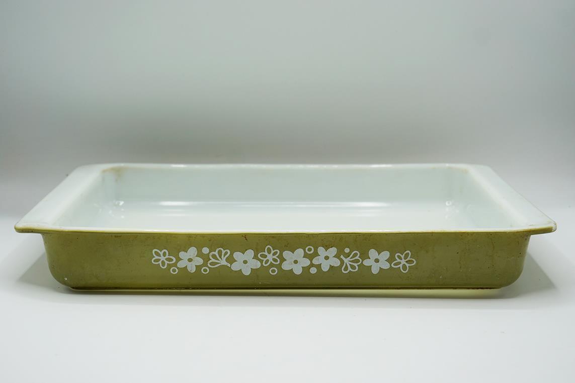 Pyrex Lasagna Casserole Pan 933 Crazy Daisy Spring Blossom 13x9x2 - $58.40