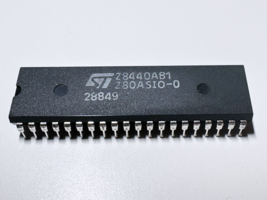 1X Z8440AB1 Z80ASIO-0 STM Z80A-SIO Serial IO Controller IC 4MHz DIP-40 - $8.50
