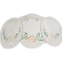 Handmade Embroidered Golden Flowers Table Dresser Doilies Crocheted Edge... - €8,19 EUR