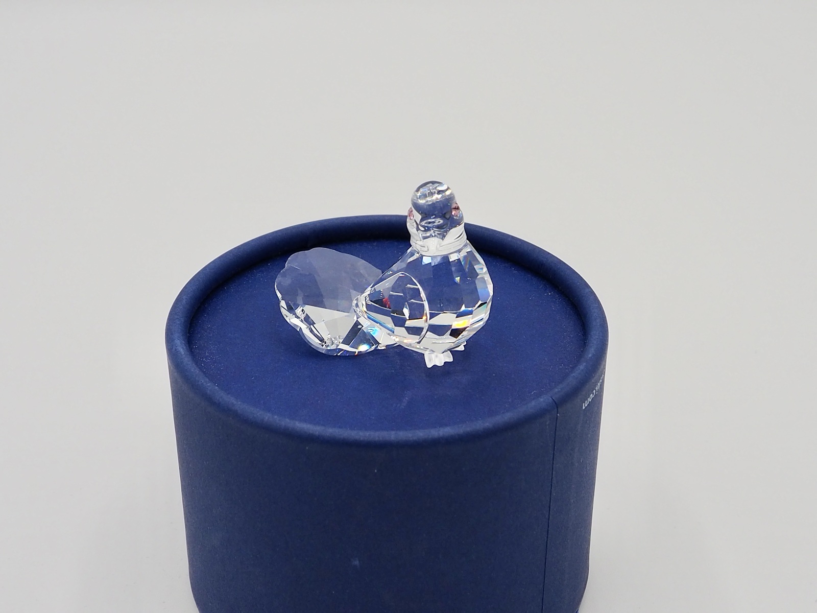 SWAROVSKI  DOVE, RETIRED - BNIB ITEM # 191696 - $60.00