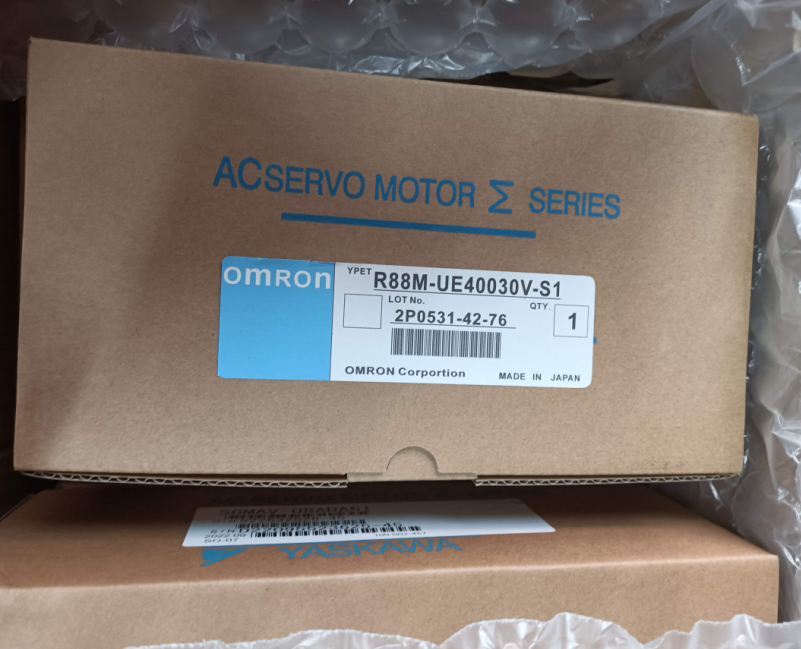 NEW R88M-UE40030V-S1 Servo drive 90 days warranty - $188.10