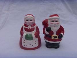 Figural Santa &amp; Mrs Claus Salt &amp; Pepper Shakers Vintage Unused - £15.53 GBP