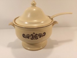 Pfaltzgraff Village Pattern 4 Quart Soup Tureen With Lid - NO LADLE - £11.96 GBP