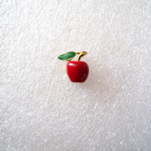 Miniature Red Apple Teachers Pet Cider Mill Lapel Hat Pin - £9.45 GBP